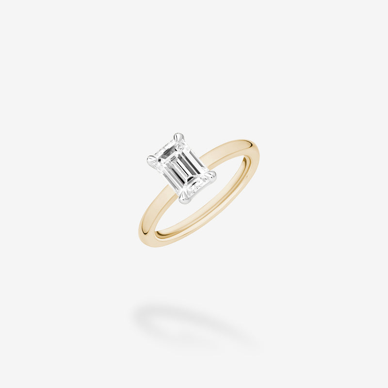 Finito Emerald Cut Milestone Ring